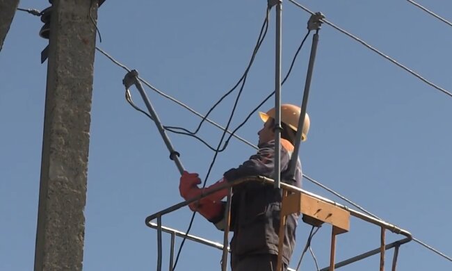 Графіки відключення світла у Чернігові на 8 квітня