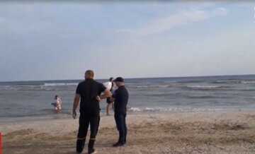 З'явилися кадри спорожнілих пляжів в Одесі: відомо, що розігнало відпочиваючих