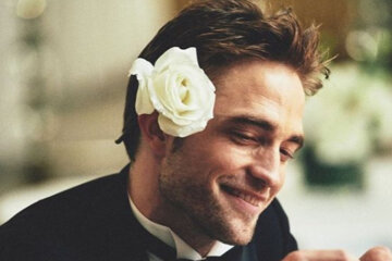 Роберта Паттінсона з нареченою застали на вулиці: в мережу просочилися деталі і фото обраниці