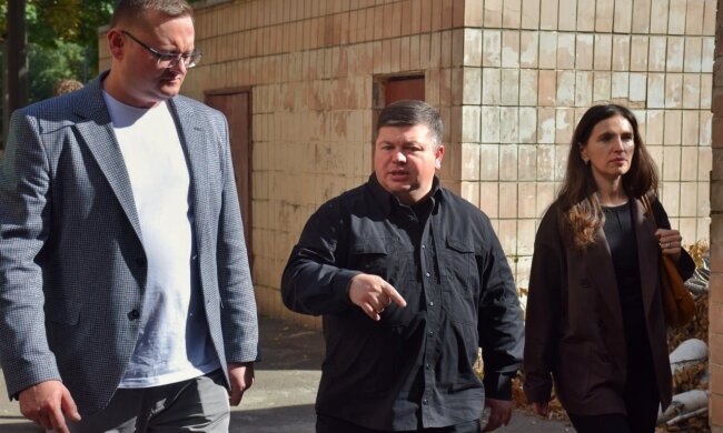Володимир Наконечний показав, як закордонні донори допомагають захистити київських школярів: укриття для дітей та всього мікрорайону