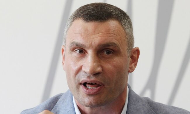 И это, пока киевляне мучаются на карантине: Кличко по-царски одарил своего чиновника