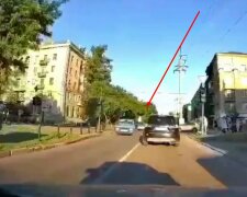 В Харькове возле парка сбили пешехода: запись с видеорегистратора