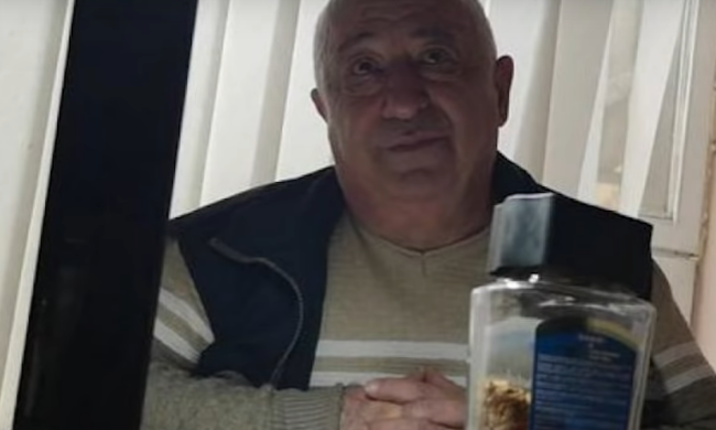 Батько Зеленського розповів про зраду, яку пережив його син: "Тепер поливає Вову брудом"