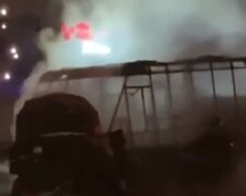 Мощный взрыв прогремел под Киевом, маршрутка сгорела дотла: кадры жутких последствий