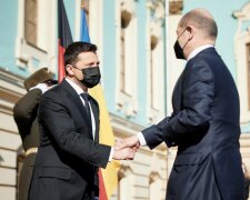 Канцлер Германии и Зеленский сели за стол переговоров: фото и подробности встречи в Мариинском дворце