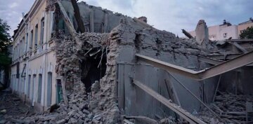 Мстять за провал на Харківщині: окупанти вдарили по житлових будинках у Дніпрі та Миколаєві, багато постраждалих