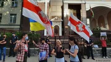 Українцям чітко пояснили, чому вони живуть краще за білорусів: "Це наслідок більшої..."