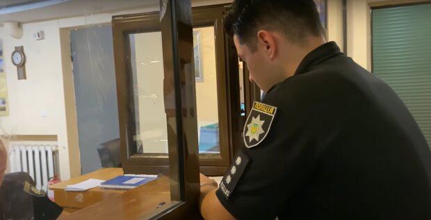 Підліток 1 жовтня поїхав на навчання до Києва і зник, мати не знаходить собі місця: прикмети та фото