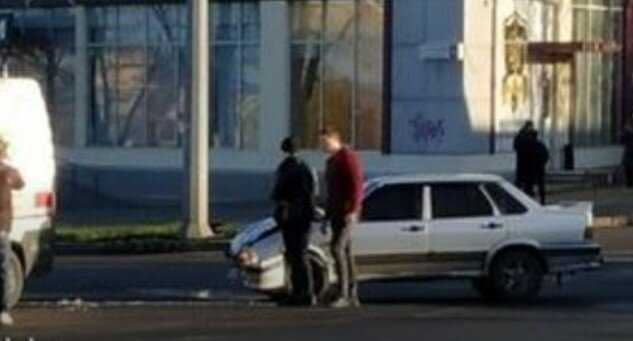 Скорая попала в ДТП из-за наглого водителя в Харькове: фото с места аварии и детали