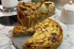 Самый простой пирог: рецепт сладкого десерта с яблоками и сметаной, видео