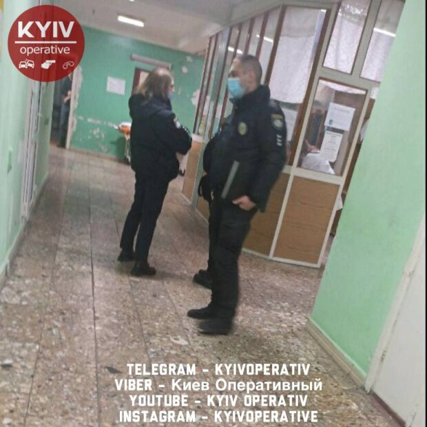 У Києві жорстоко побили і пограбували кур'єра: хлопець у важкому стані