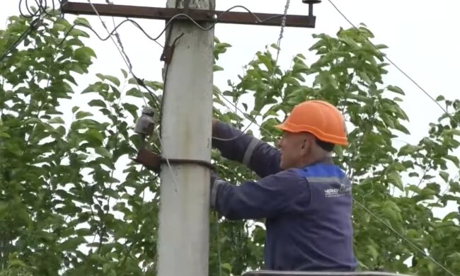 Графики отключения света в Сумской области на 15 мая