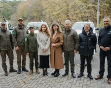 Міністерка захисту довкілля  Світлана Гринчук розповіла про передачу 15 нових транспортних для Нацпарків: "Доречний та своєчасний внесок"