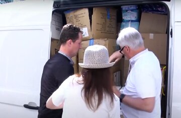 Безкоштовні продукти для ВПО та пенсіонерів в Одесі