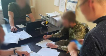 подозрение командиру воинской части