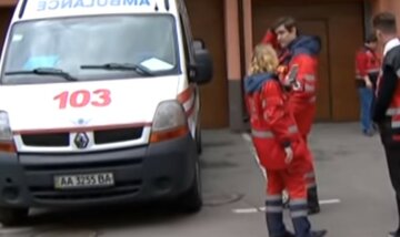 В Киеве мужчина выпал из окна больницы, фото: что известно