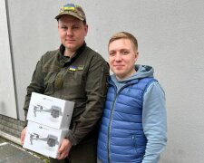 Андрій Андрєєв та київські волонтери передали квадрокоптер для батальйону «Свобода»: Нехай допомагають бити ворога