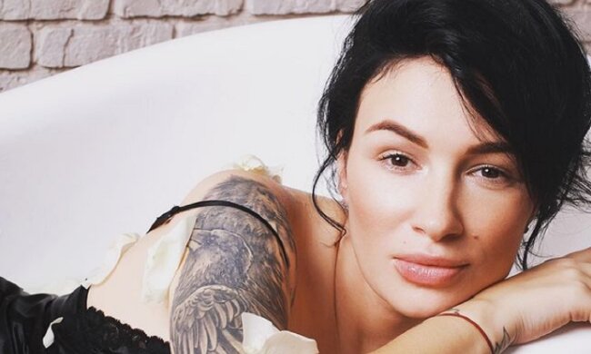 Приходько після "Маски" і "таємних" пологів зворушила українок кадрами з малюком: "Всім матусям…"