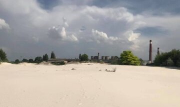 "Украинские Мальдивы" под Днепром оказались небезопасными, кадры: в воде и песке нашли радиацию