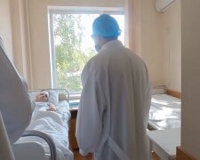 "Неужели нет лекарств?": мать выжившего в катастрофе Ан-26 курсанта просит о помощи для сына
