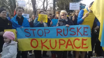 Як світ протестував проти Путіна: 60 країн вийшли на акцію (фото)