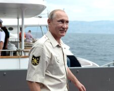 Владимир Путин на корабле