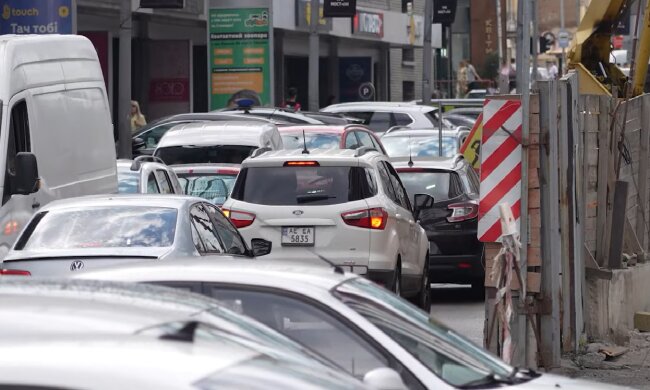 Обмеження руху транспорту в Дніпрі