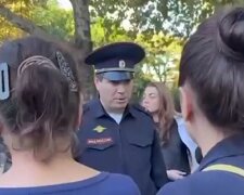«Росія напала на Україну»: як після повісток для чоловіків та синів приходить прозріння, відео