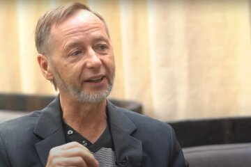 Политтехнолог Александр Кочетков объяснил, кто в Украине ответственен за решение общественно важных вопросов