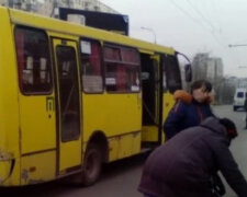 Знахабнілий маршрутник в Дніпрі викинув на вулицю жінку з двома дітьми: фото "героя"