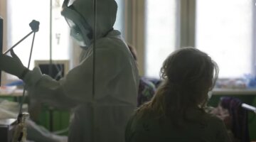 Вірус забрав життя відомого українського лікаря: "Поховали поруч з чоловіком"