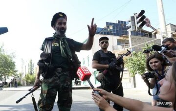 Озброєна група в Єревані взяла в заручники лікарів