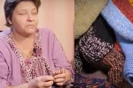 Щоб їм було тепло: незряча мама захисника країни в’яже шкарпетки воїнам, зворушливі фото