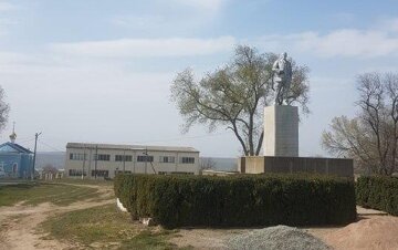 На Одещині пішли на хитрість, щоб не зносити пам'ятник Леніну: що задумали