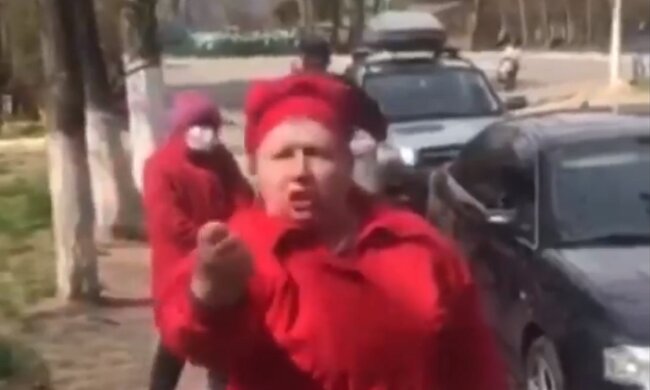 Депутат побив людину під Києвом, відео безумства: "Пішла геть, суч..."