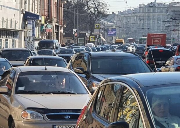 Государство заставит украинцев раскошелиться на продаже авто: "Было 5%, стало..."