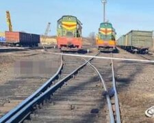 Трагедия на железной дороге под Одессой, машинист не заметил работника: кадры с места