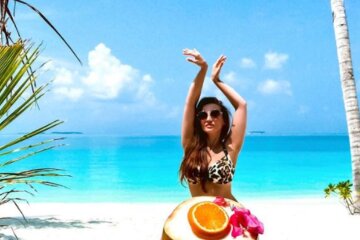 Анфіса Чехова в мокрому бікіні безсоромно розставила ноги і нарвалася на критику: "А працювати коли будете?"