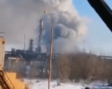 НП на українському хімічному заводі: все навколо затягнуло димом, кадри з місця