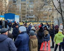 Жители Одессы устроили битву за двор, фото: "Жизнь превратилась в ад"