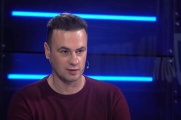 Максим Яли
