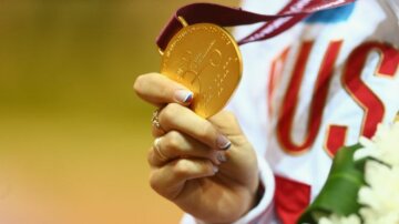 Россиян обязали вернуть более 20 олимпийских медалей