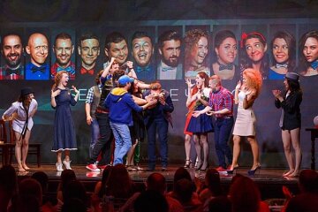 театр черный квадрат