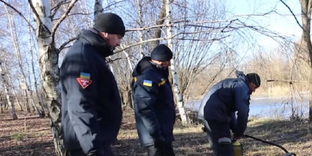 Залишила в кімнаті: зникнення 2-річної Богдани підняло на ноги поліцію і рятувальників