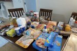 Безкоштовні продукти для ВПО та пенсіонерів у Полтаві