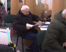 Грошова допомога для пенсіонерів у Сумській області