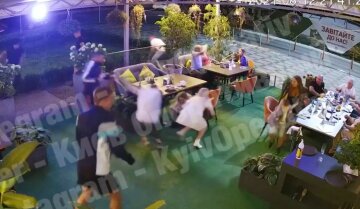 Стрельба в киевском ресторане: запись с камеры видеонаблюдения попала в сеть