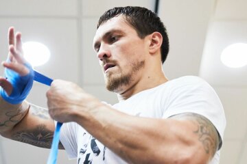 Александр Усик