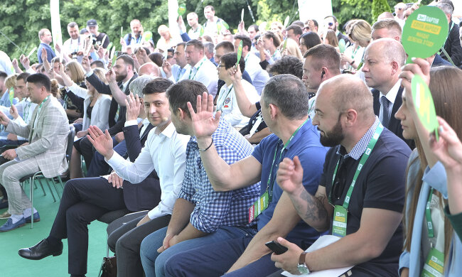 Слуга народа