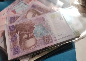 Грошова допомога для пенсіонерів у Харківській області